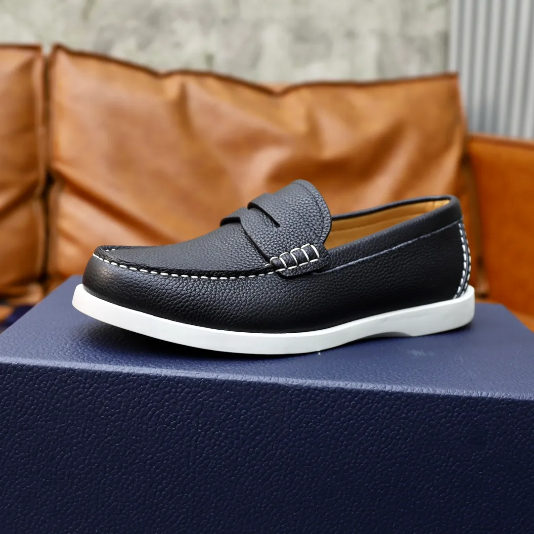 Ex-factory price: 540🙅‍♂️🙅‍♂️🙅‍♂️ Brand: Dior DIOR Standard code: Men's code 38/44 (45 can be customized) Grade: Same as the official website Material: Original cowhide stitching, cowhide lining, original TPU wear-resistant soft outsole Style categories: Leisure and sports version, footwear for driving, young fashion, European and American trends, British style Color: actual picture color